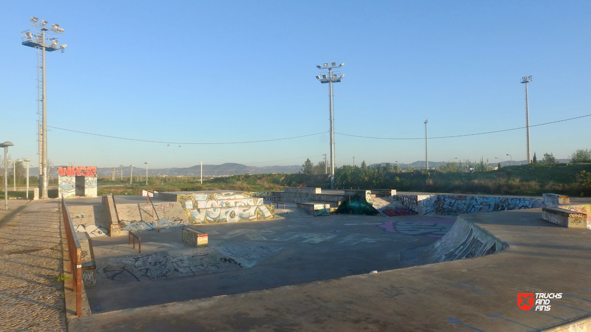Faro skatepark - Trucks and Fins