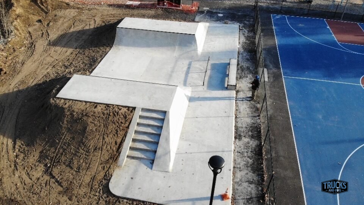 Rock Rimmon skatepark - Trucks and Fins