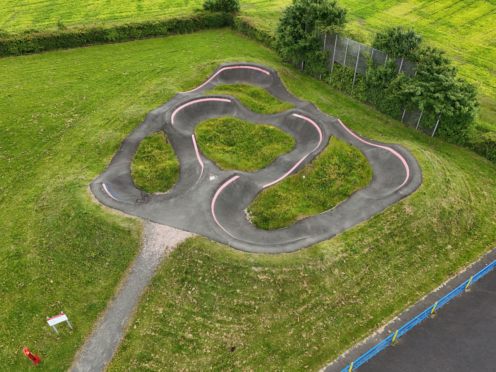 Avonbridge pumptrack 