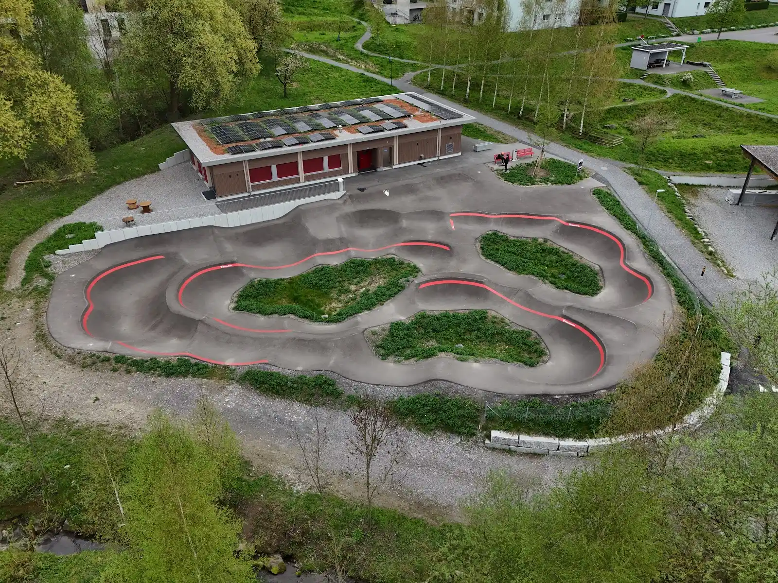 Root pumptrack