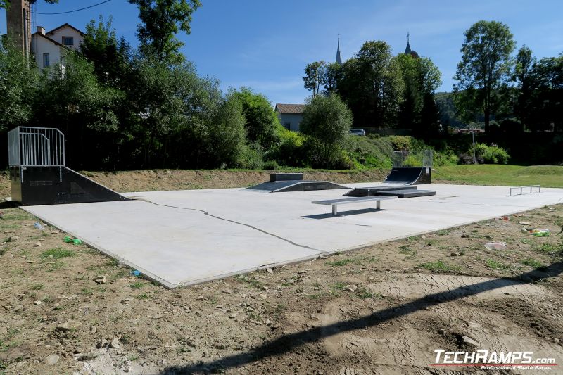 Ustrzyki Dolne skatepark