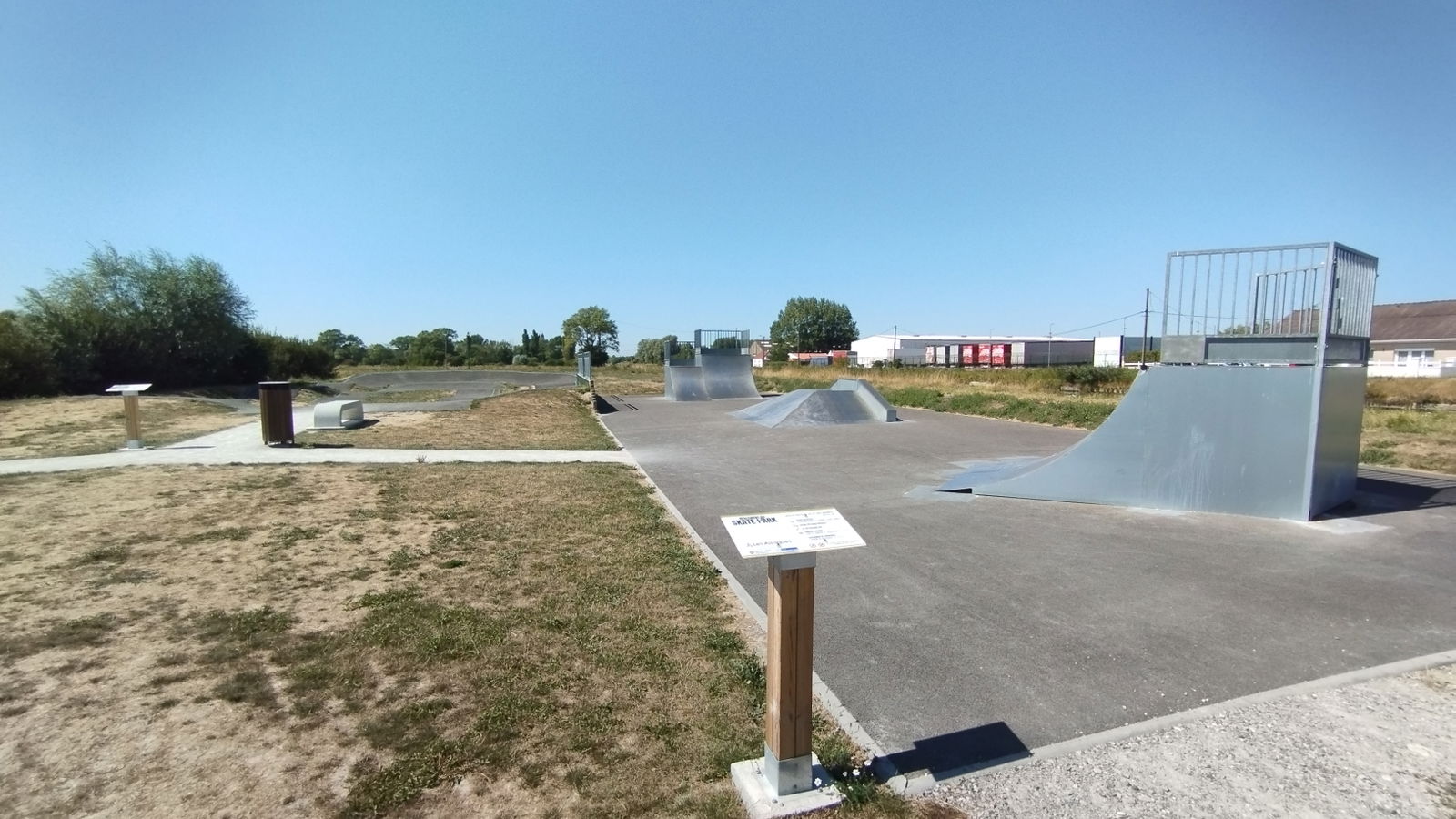 Les Attaques skatepark